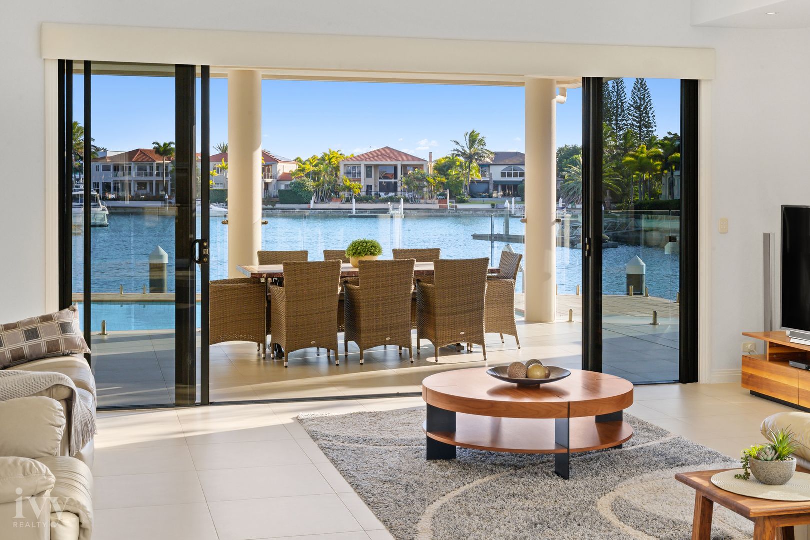 33 The Peninsula, Sovereign Islands QLD 4216, Image 2