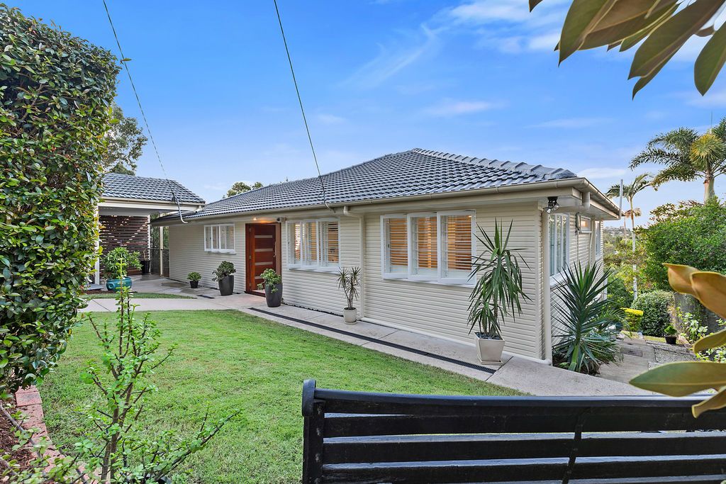 20 Castle Hill Street, Holland Park West QLD 4121, Image 1