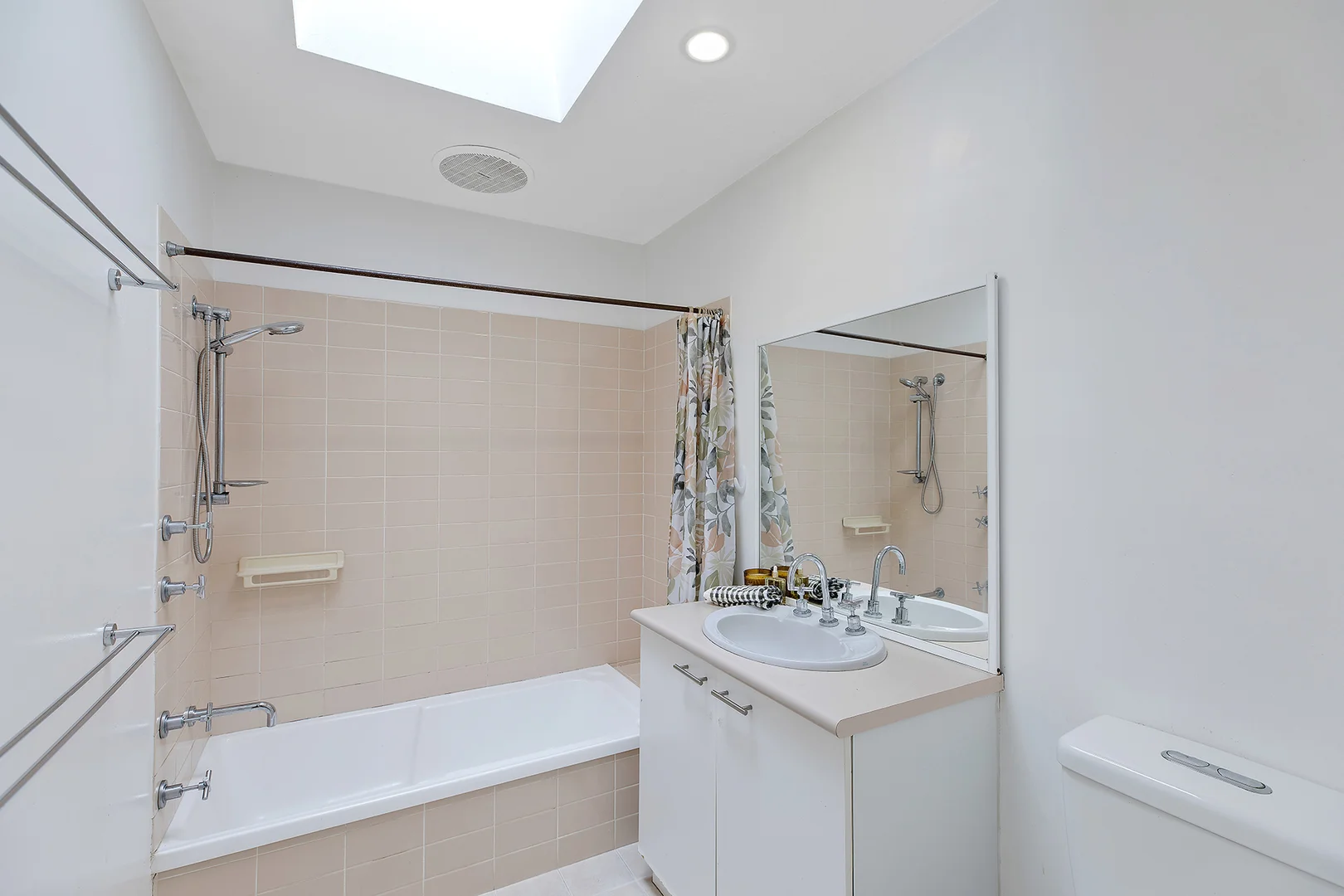 Additional image 17 of 23 Lowanna Avenue, Forresters Beach NSW 2260