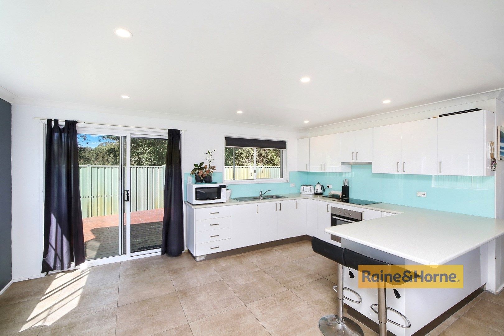 6 Macquarie Place, Umina Beach NSW 2257, Image 0