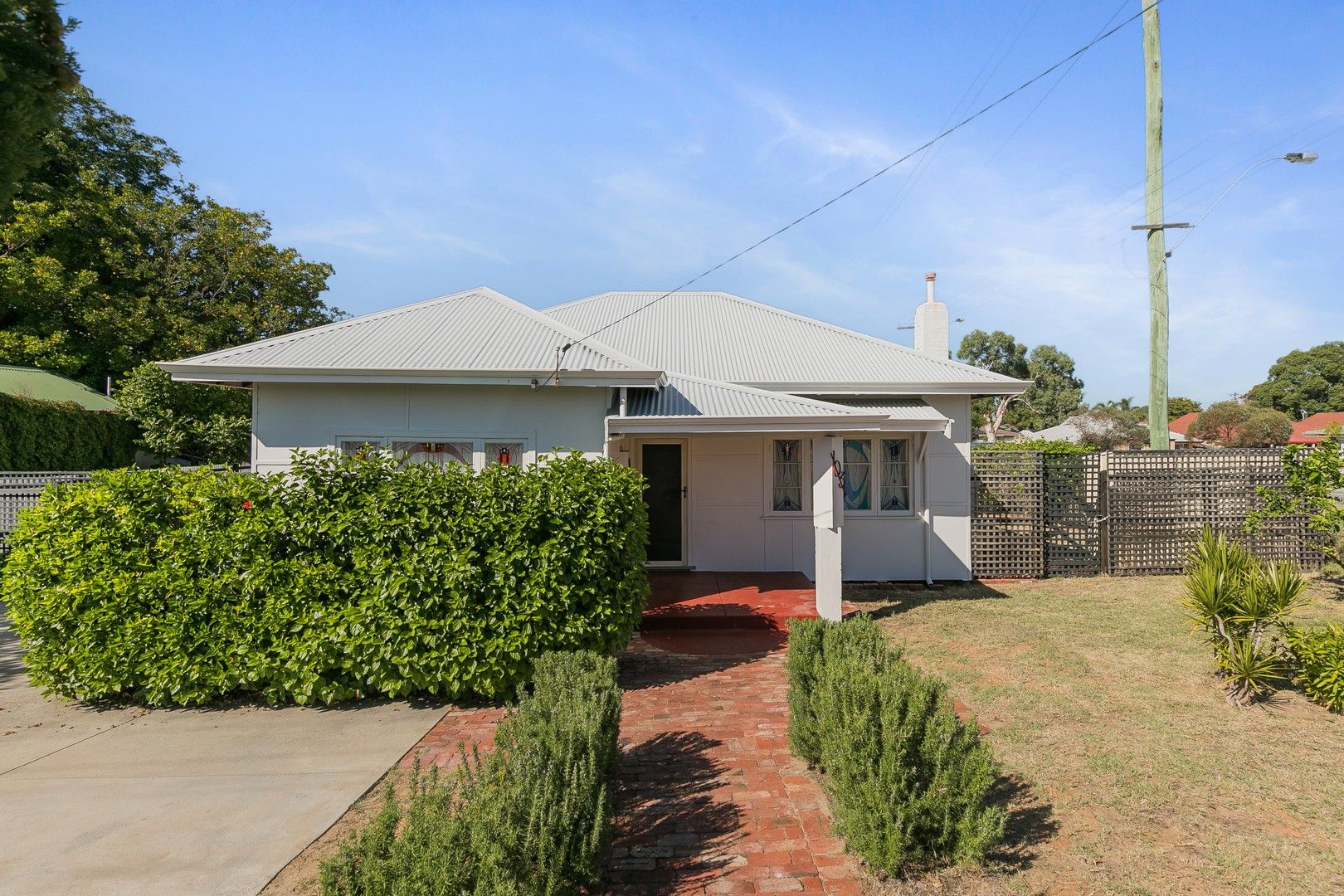 3 bedrooms House in 103 Walter East Road BASSENDEAN WA, 6054