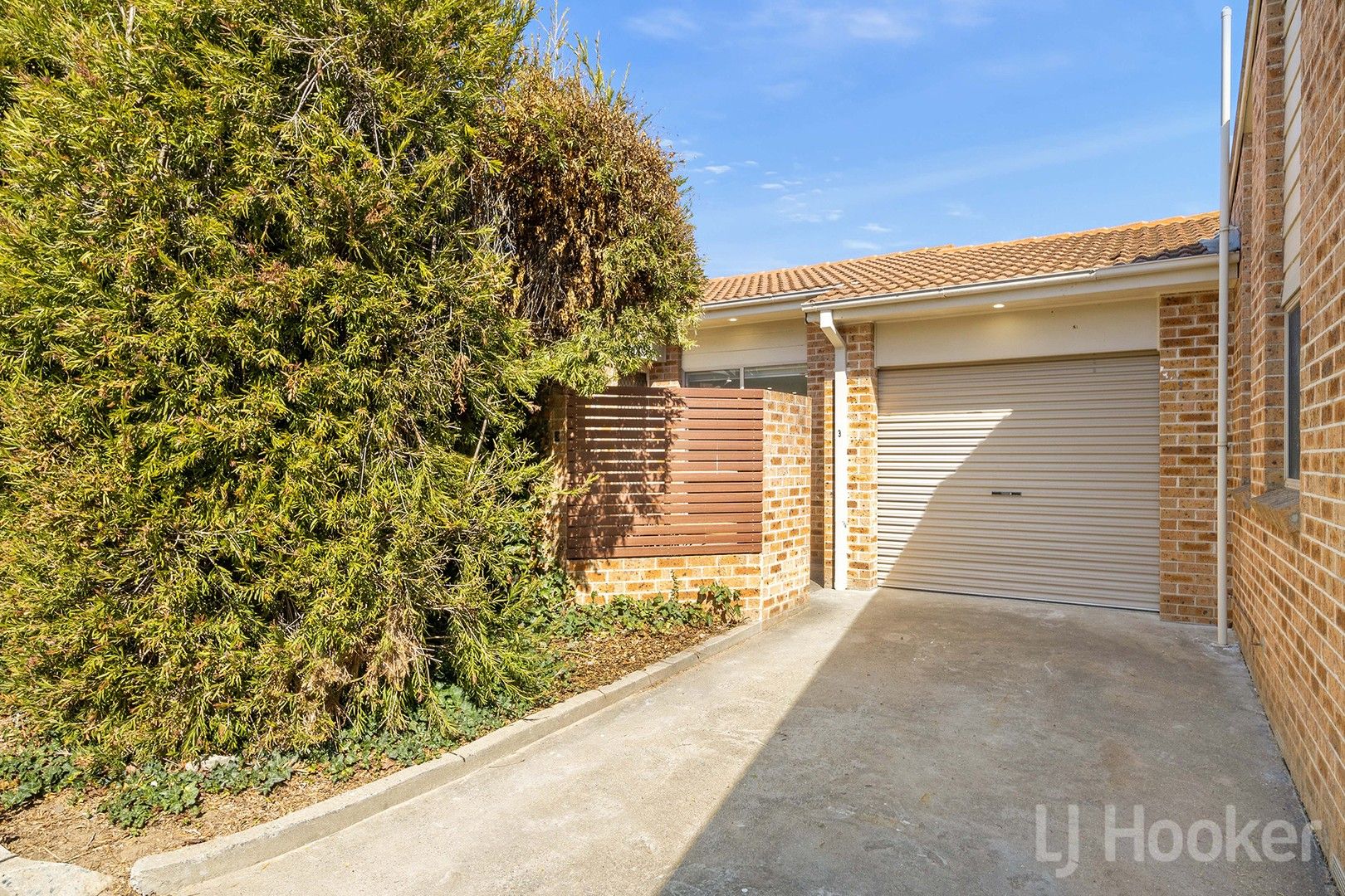 2 bedrooms Townhouse in 3/53 Walker Crescent JERRABOMBERRA NSW, 2619