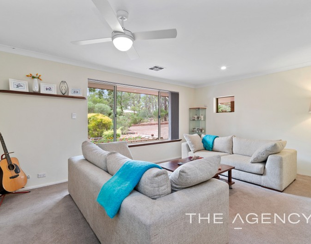 6 Humphry Road, Mundaring WA 6073