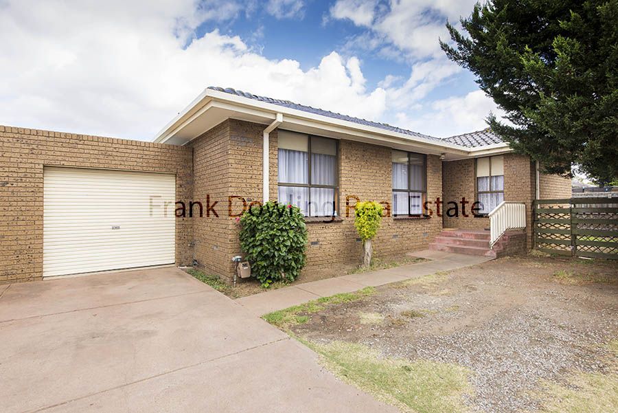 3 bedrooms Villa in 4/59 Erebus St KEILOR PARK VIC, 3042
