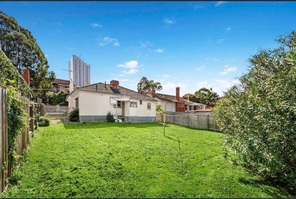 9 Howard Street, Box Hill VIC 3128 Domain