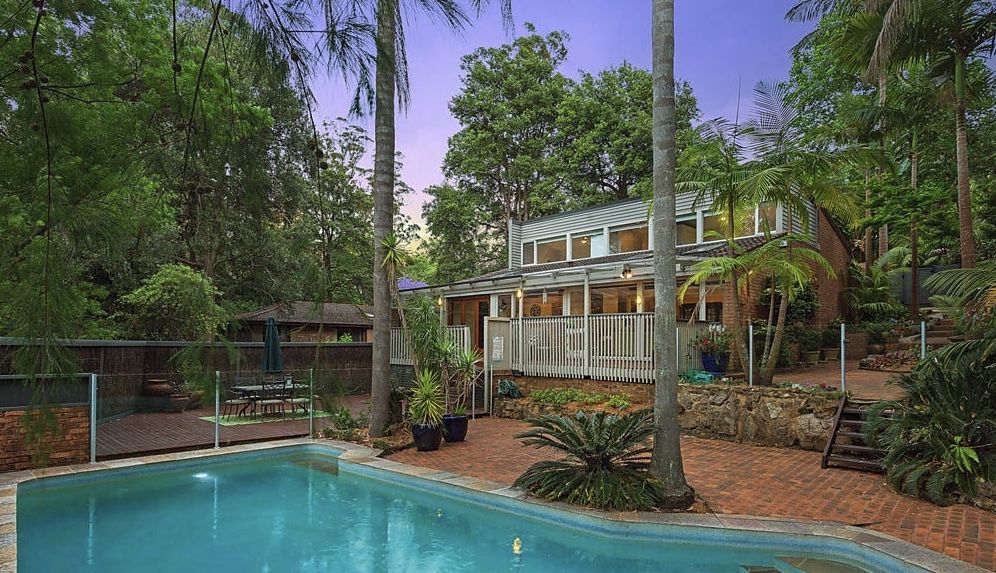 4 bedrooms House in 8 Butterfield Street THORNLEIGH NSW, 2120