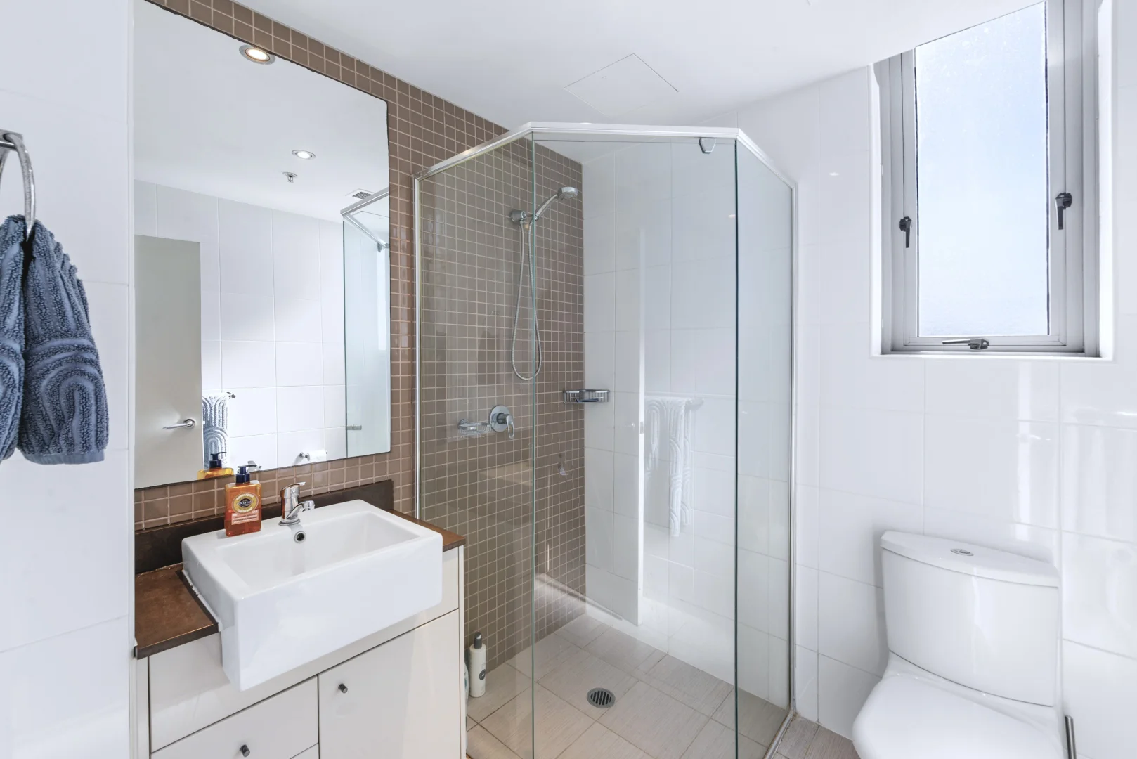 Additional image 10 of 2502/4 Como Crescent, Southport QLD 4215