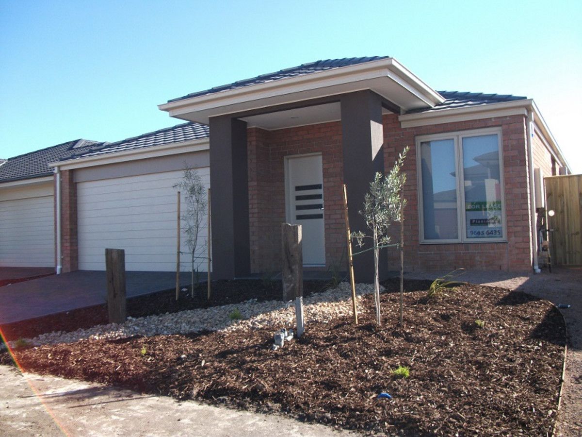 4 bedrooms House in 79 Tristania Drive POINT COOK VIC, 3030
