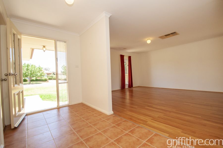 4 Altina Court, Yoogali NSW 2680, Image 2