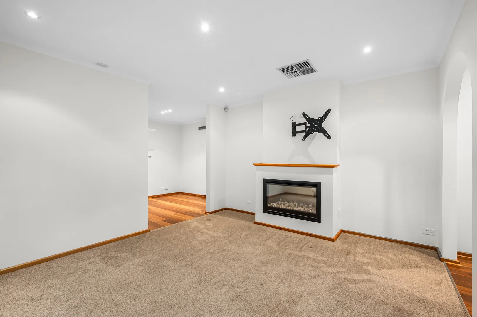 Additional image 5 of 9 Barrdickson Crescent, Happy Valley SA 5159