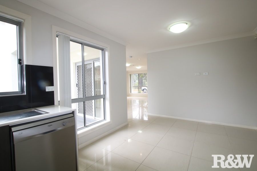13/30 Australis Drive, Ropes Crossing NSW 2760, Image 2