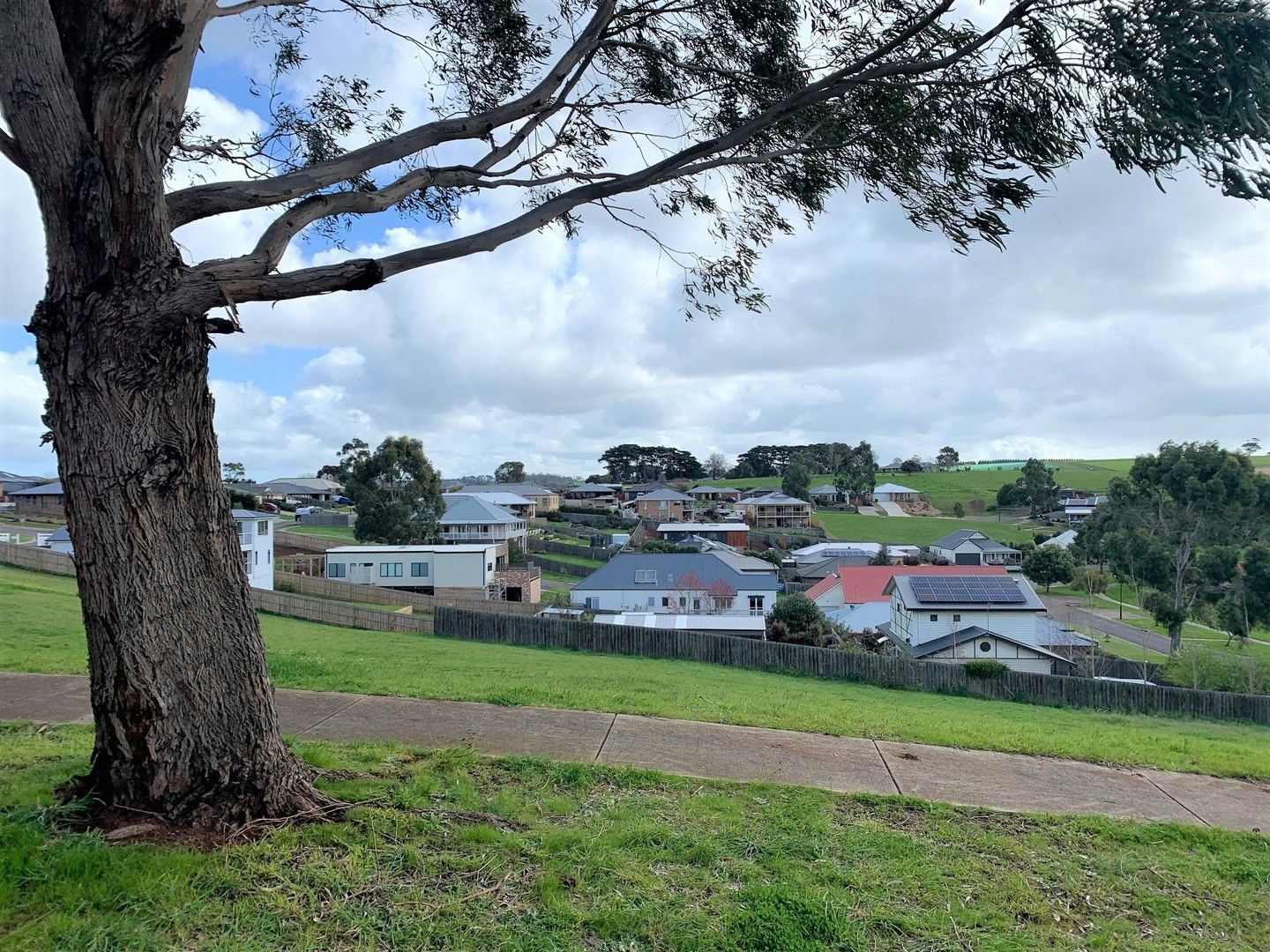 Vacant land in 13 Royal Place, LEONGATHA VIC, 3953