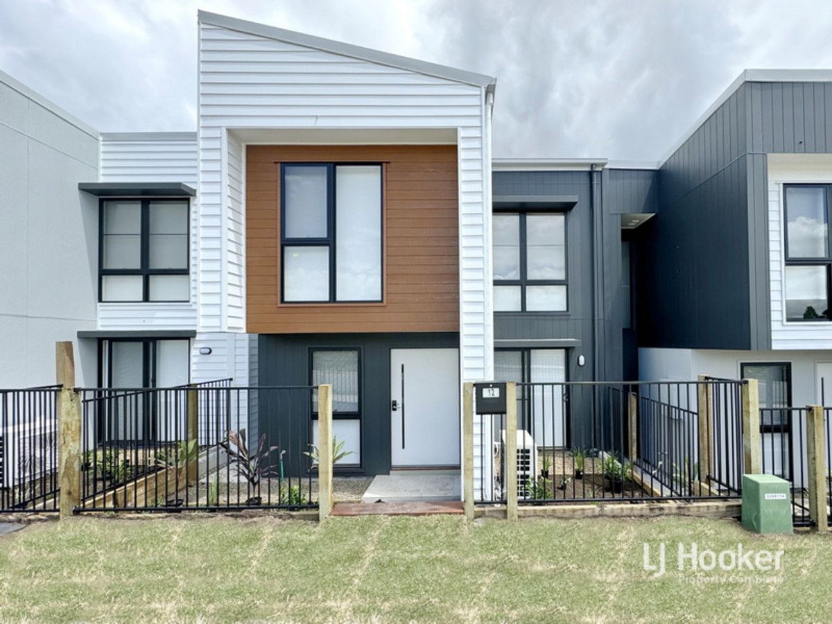 4 bedrooms House in 12 Grampians Circuit YARRABILBA QLD, 4207