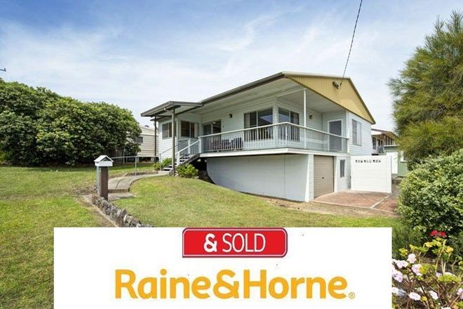 Picture of 2 CLARKE STREET, CATHERINE HILL BAY NSW 2281