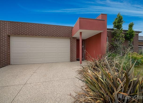 10 Curran Drive, Officer VIC 3809