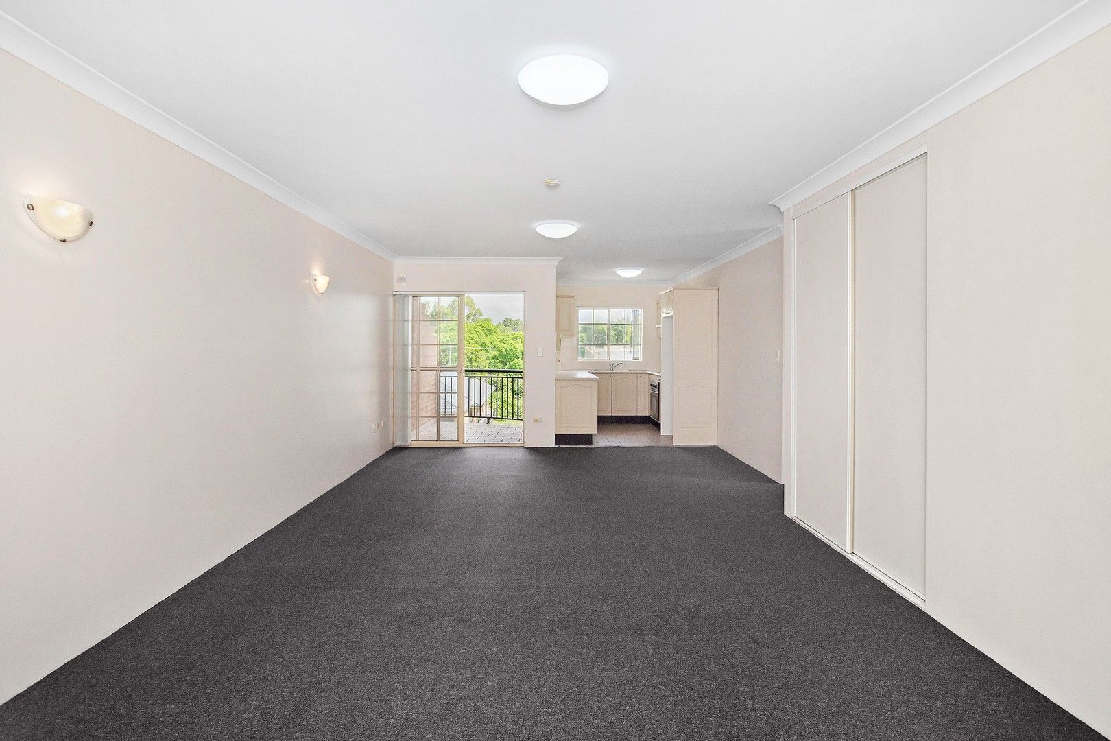 3 bedrooms Apartment / Unit / Flat in 4/2 Lennox Street PARRAMATTA NSW, 2150