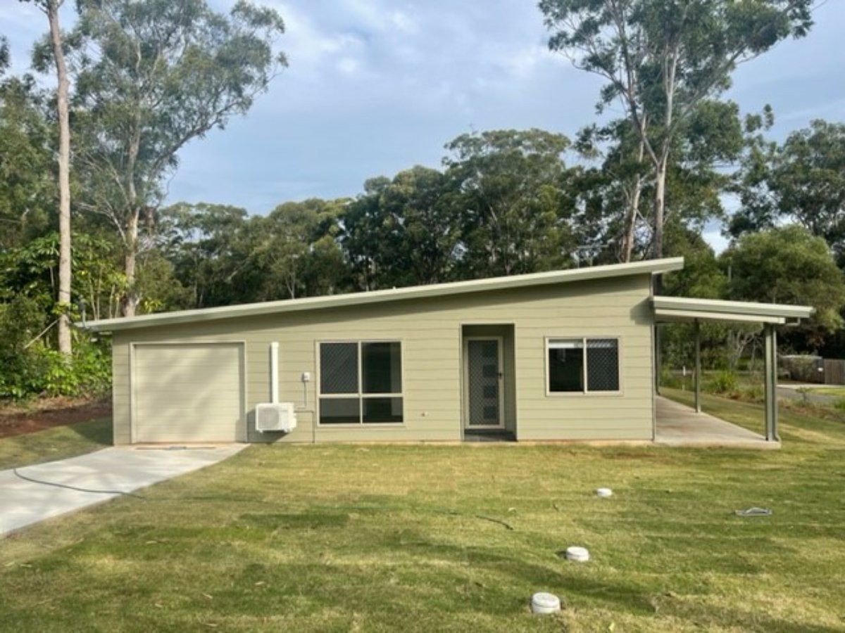 3 bedrooms House in 42 Taylor Street RUSSELL ISLAND QLD, 4184