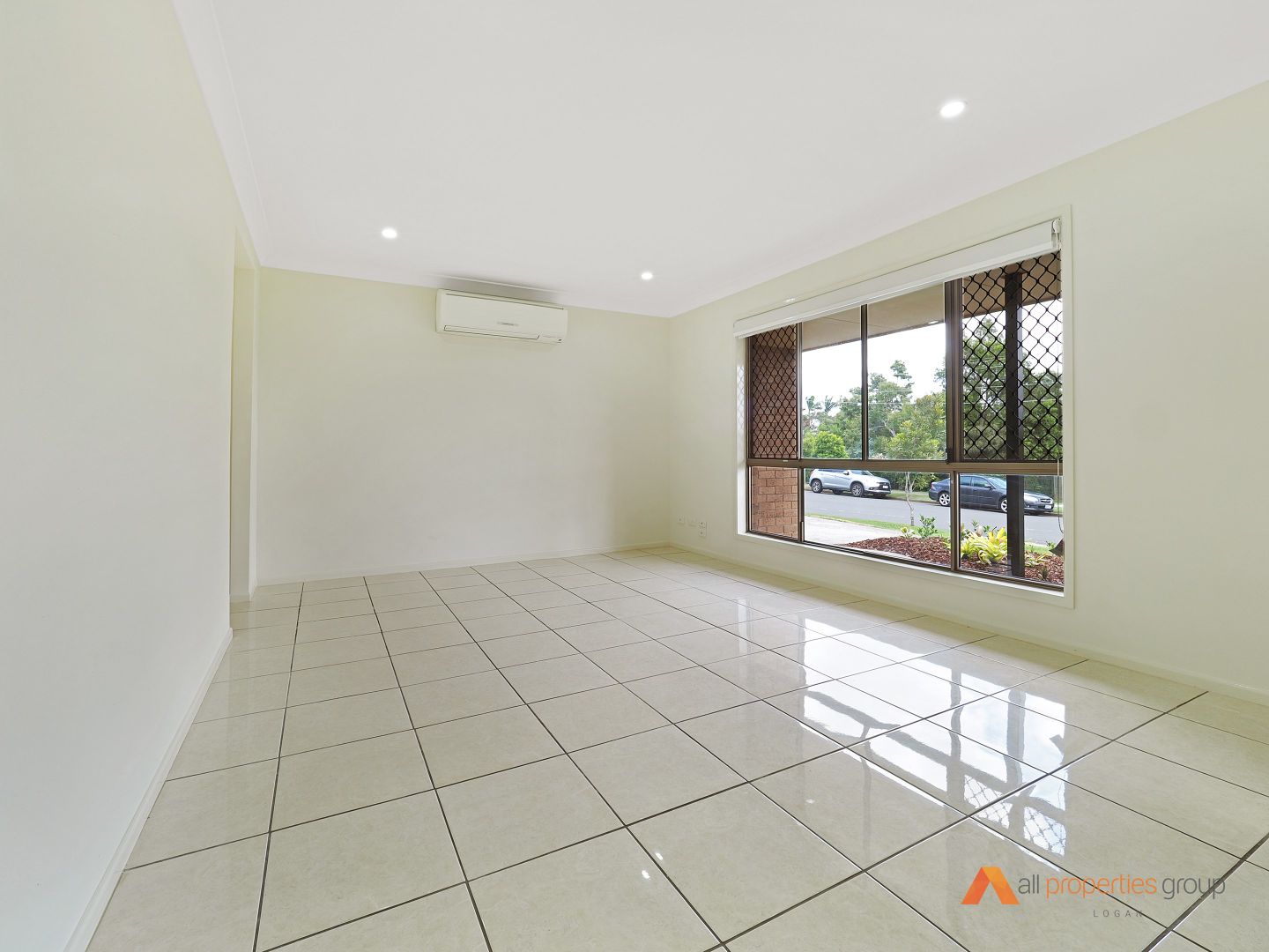 8 Elonera Drive, Slacks Creek QLD 4127, Image 1