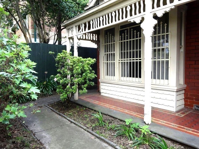 3 bedrooms House in 3 Alma Place ST KILDA VIC, 3182