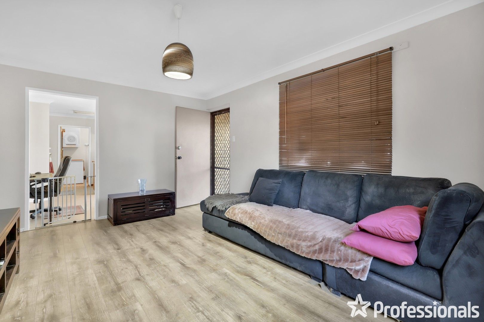3 bedrooms House in 71 Townley Street ARMADALE WA, 6112