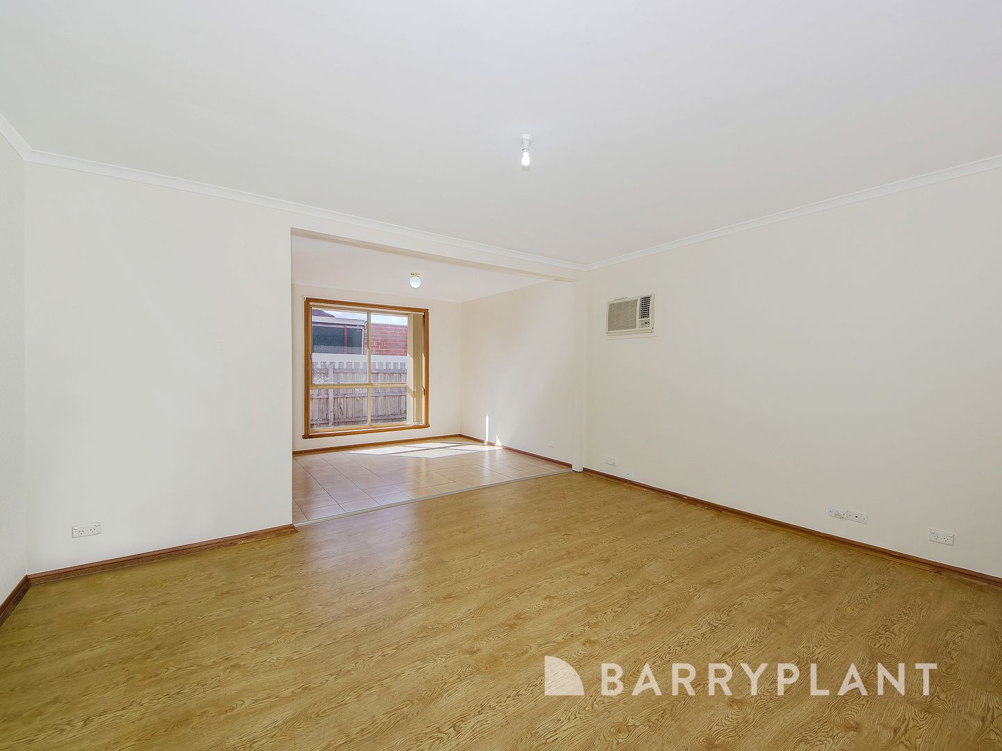 2/48-50 Disraeli Street, St Albans VIC 3021, Image 1