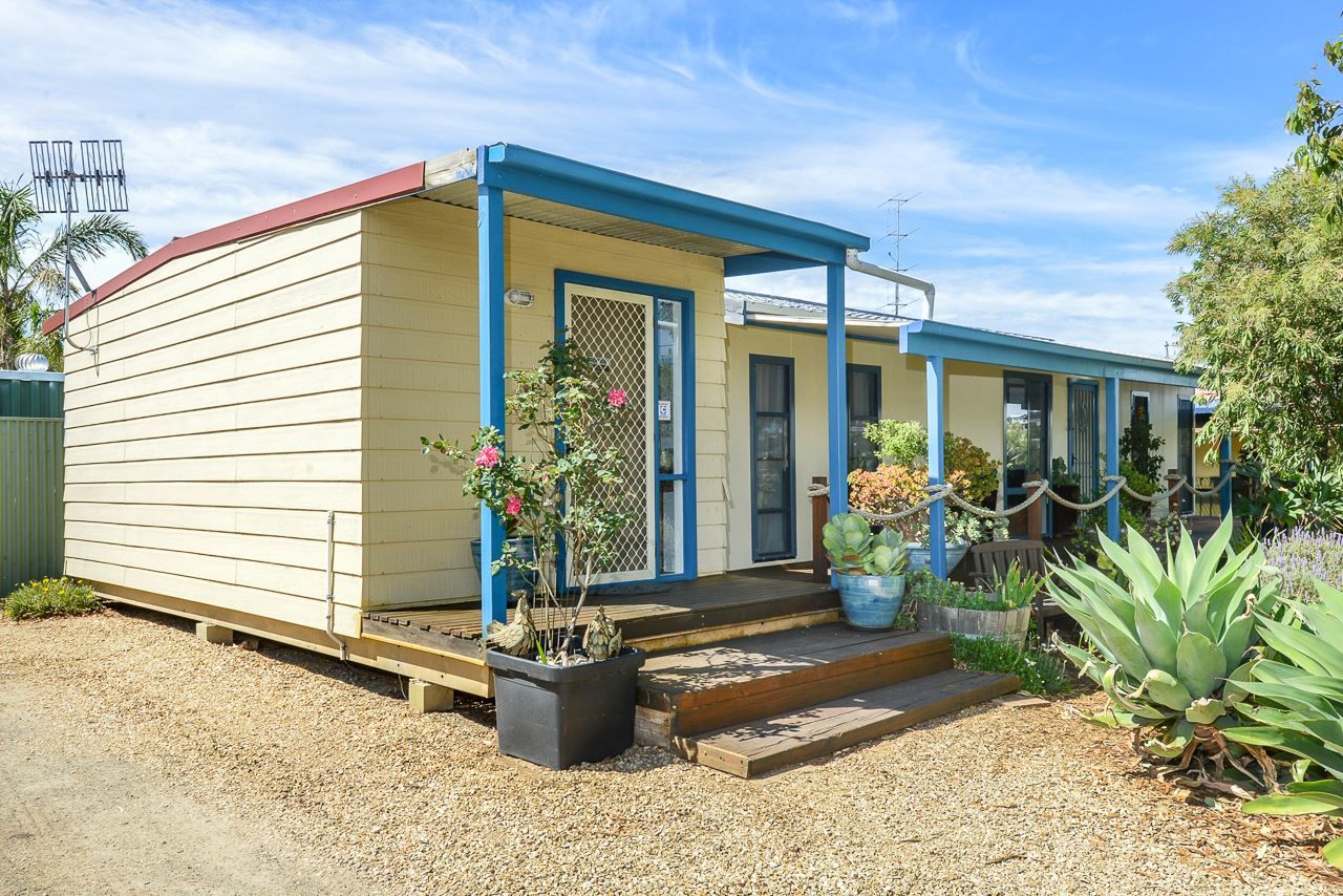 18 Tottenham Court Road, Port Elliot SA 5212, Image 0