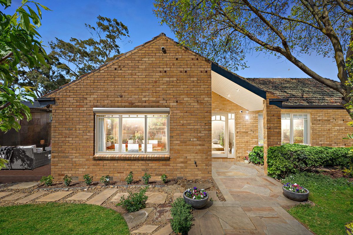 5 bedrooms House in 26 Briggs Street MONT ALBERT NORTH VIC, 3129