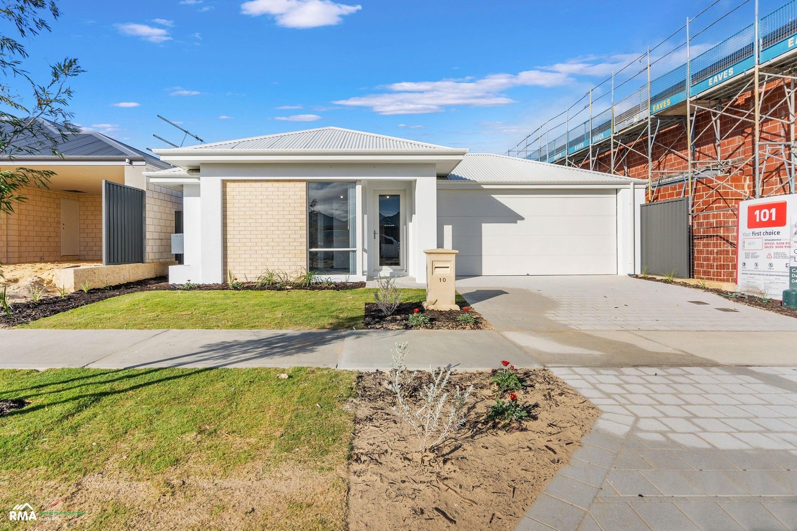 4 bedrooms House in 10 Phaxas Street JINDALEE WA, 6036