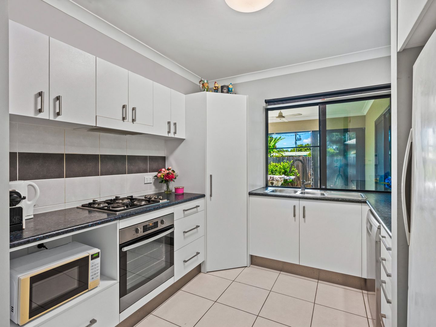 3 Penda Close, Manoora QLD 4870, Image 2