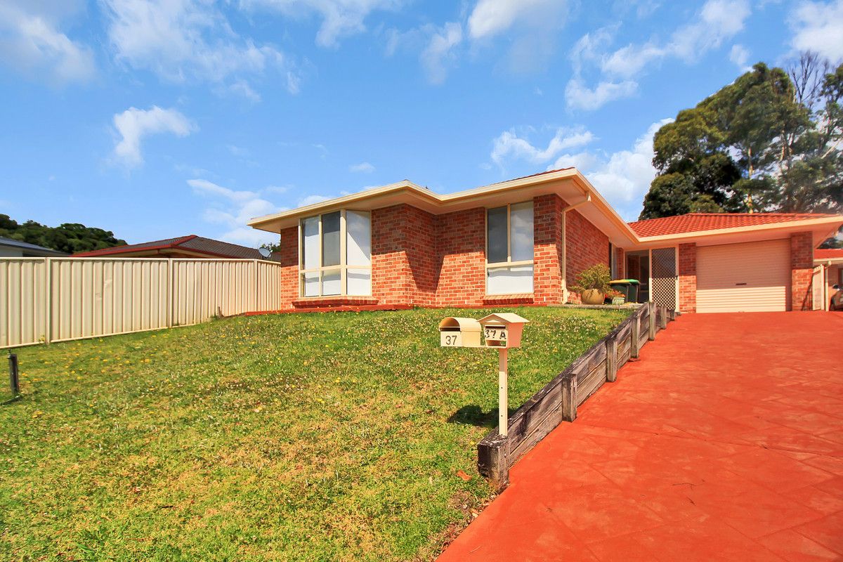 37 Avenue, Shellharbour City Centre NSW 2529 House For Rent