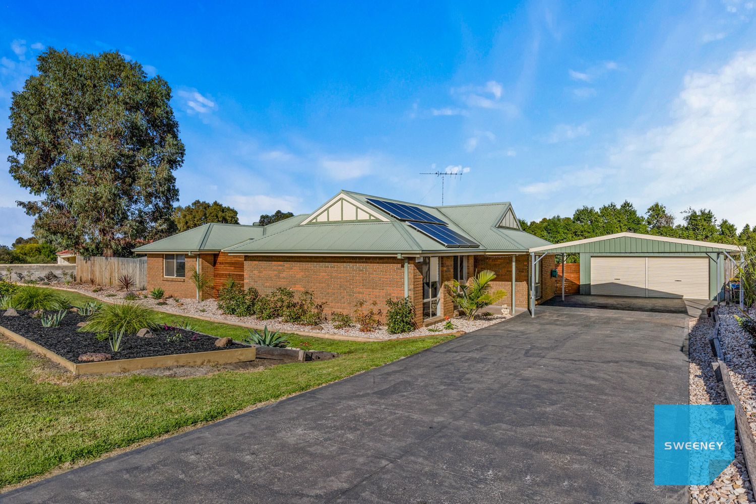 4 bedrooms House in 139 Halletts Way DARLEY VIC, 3340