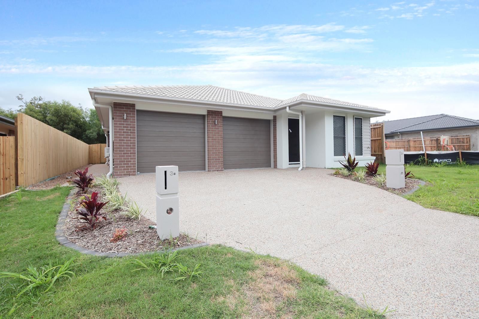 2 bedrooms House in 3B Daintree Court PARK RIDGE QLD, 4125