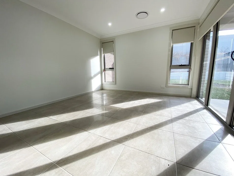 Additional image 4 of 92 Poulton Terrace, Campbelltown NSW 2560