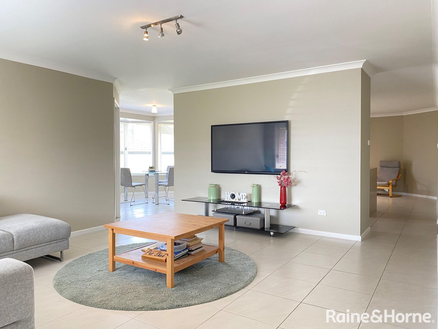 18 Hibiscus Place, Bomaderry NSW 2541, Image 1