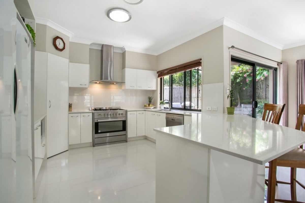 25 Highland Drive, Seventeen Mile Rocks QLD 4073, Image 2