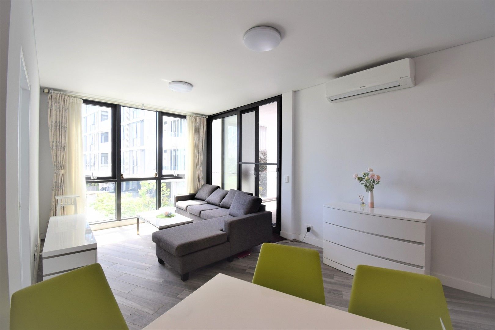 2 bedrooms Apartment / Unit / Flat in 509/9 Brodie Spark Drive WOLLI CREEK NSW, 2205