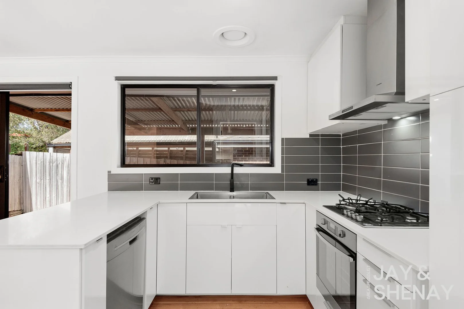 Additional image 5 of 29 Robert Molyneux Avenue, Endeavour Hills VIC 3802