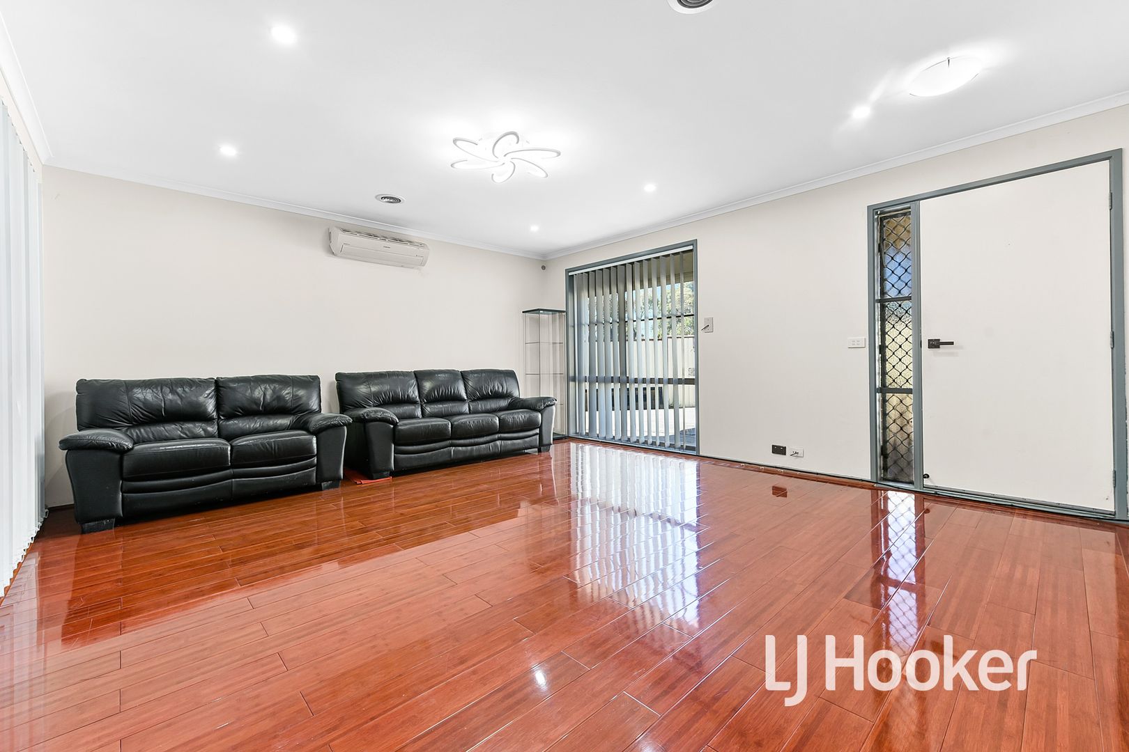 1 Reeves Court, Hampton Park VIC 3976, Image 2