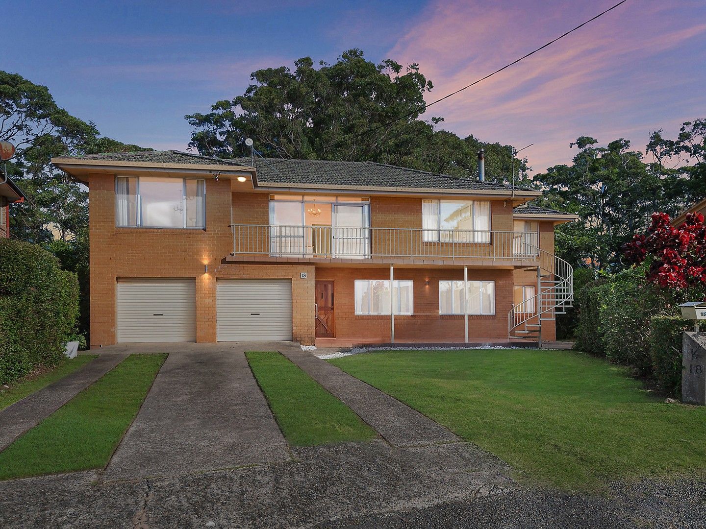 5 bedrooms House in 18 Marsden Crescent PORT MACQUARIE NSW, 2444