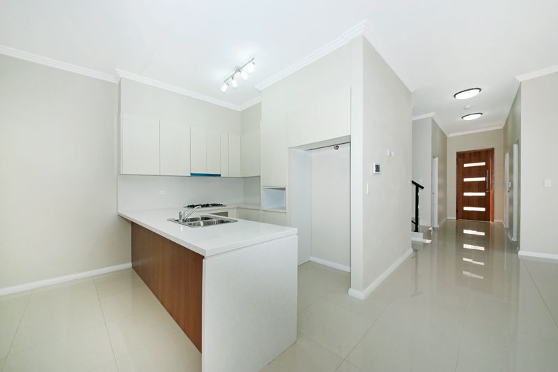 3/36 Belgium Street, RIVERWOOD NSW 2210, Image 2