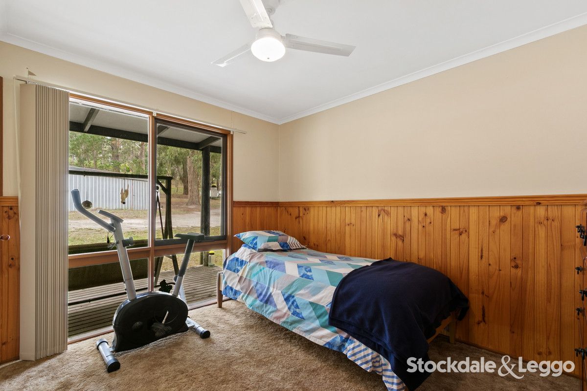 15 Holts Road, Hazelwood South VIC 3840, Image 2