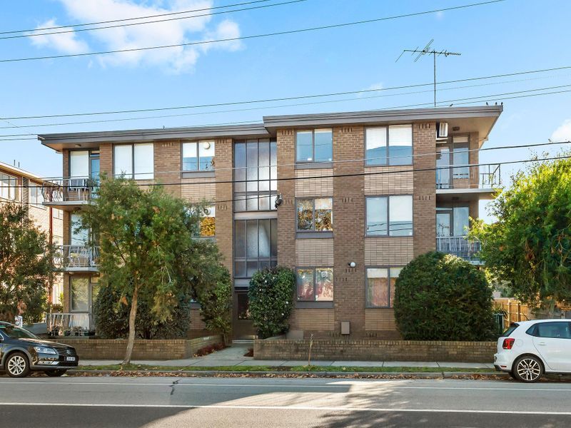 2 bedrooms Apartment / Unit / Flat in 3/310 Inkerman Street ST KILDA EAST VIC, 3183