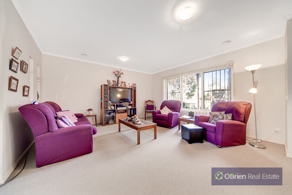 150 Paterson Drive, Lynbrook VIC 3975, Image 2