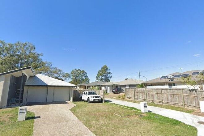 Picture of 1 Johnstone Place, RIVERVIEW QLD 4303
