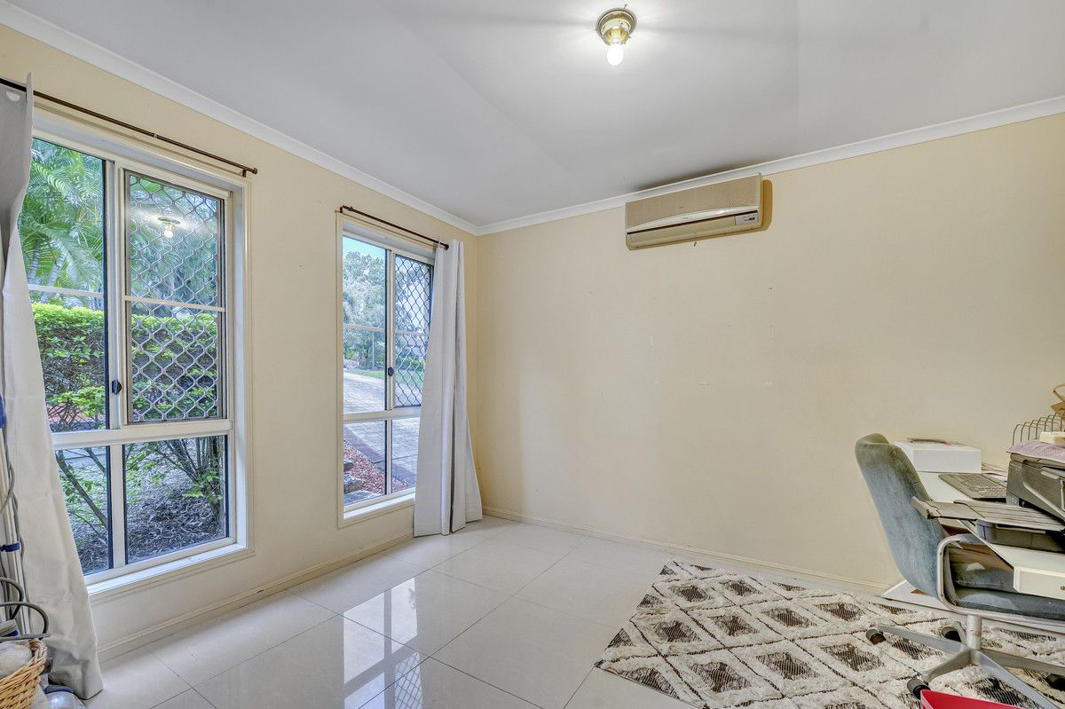 98 Avondale Road, Sinnamon Park QLD 4073, Image 2