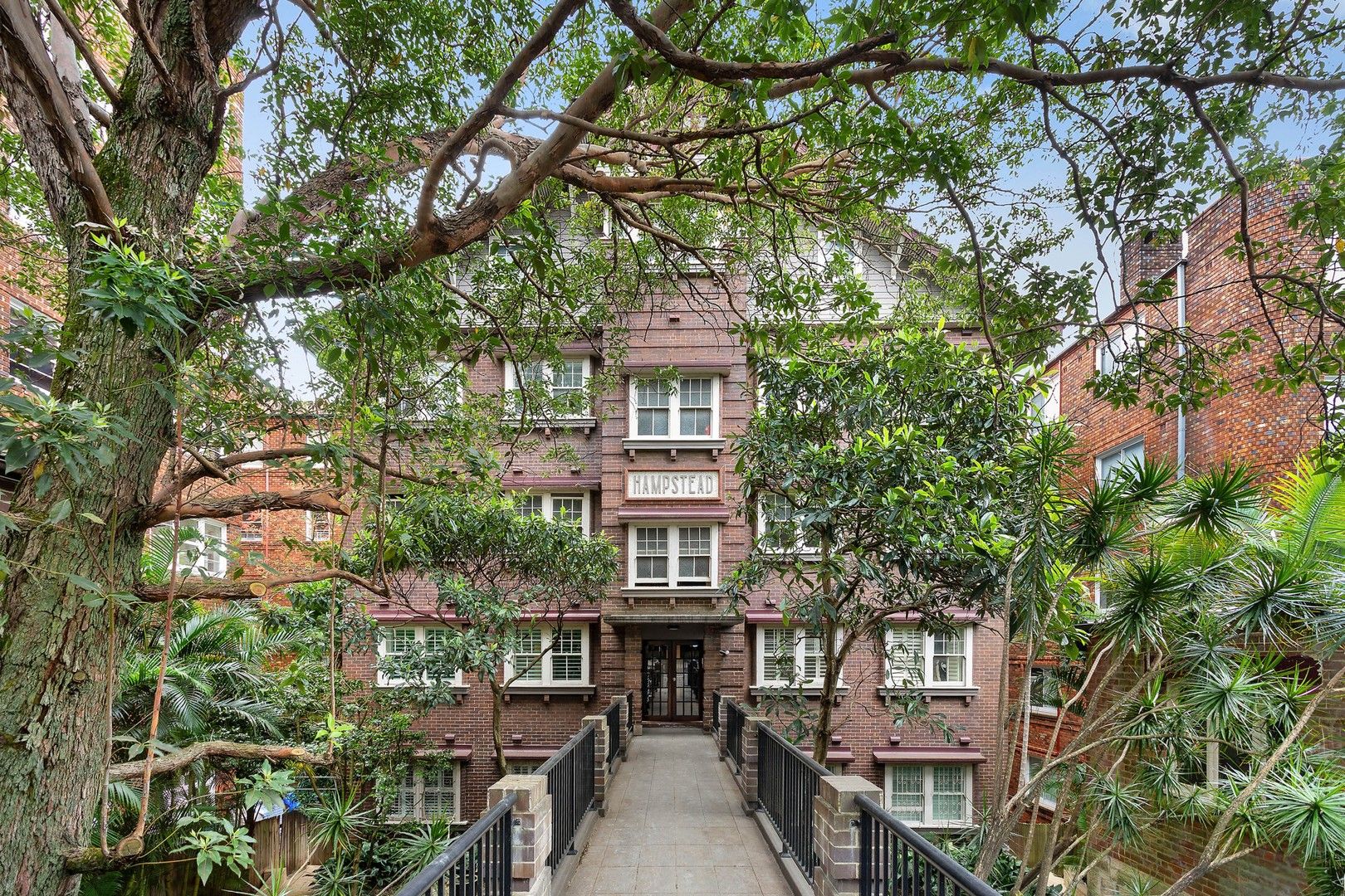 3 bedrooms Apartment / Unit / Flat in Apartment 1 