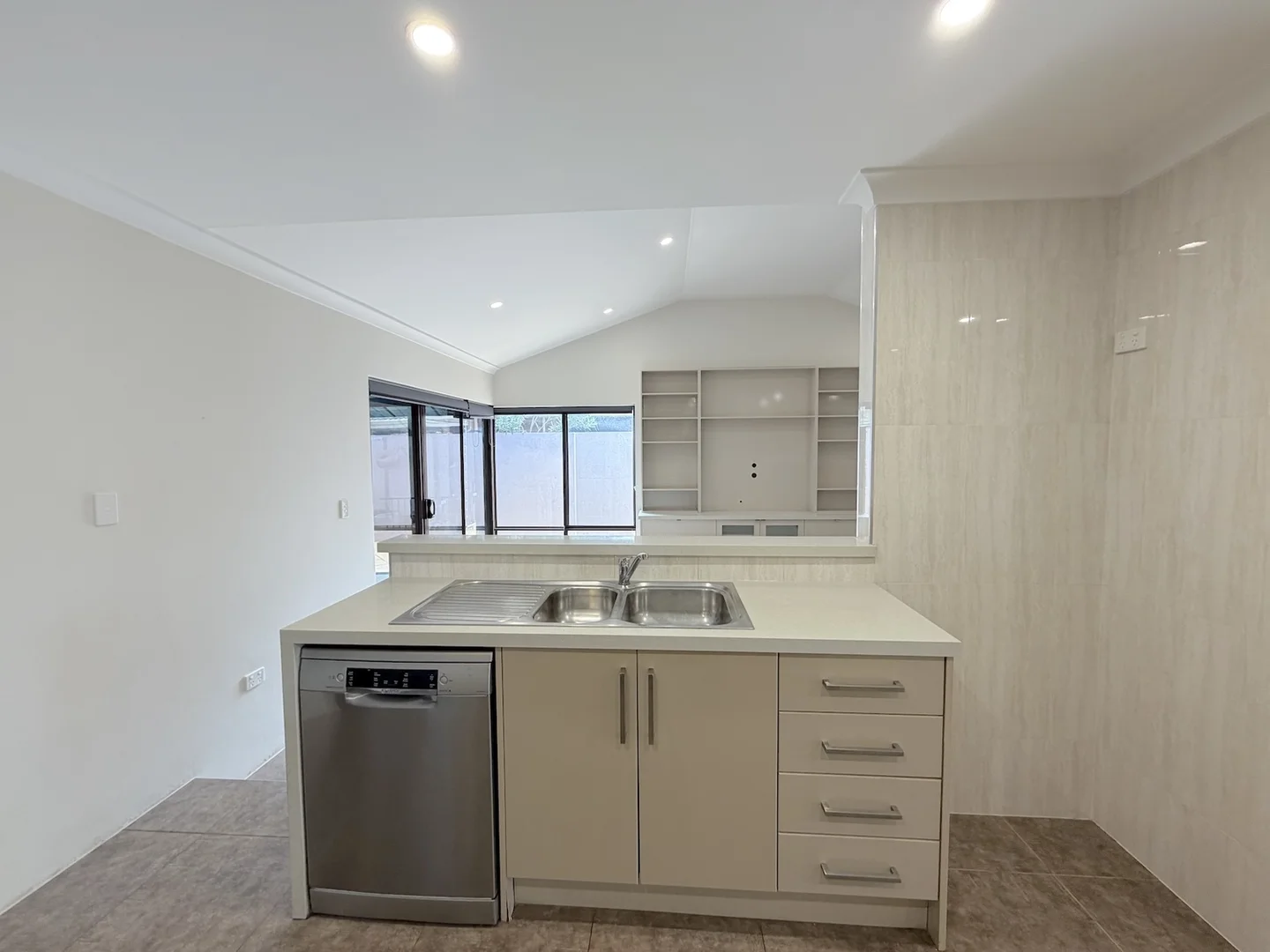 Additional image 5 of 2 Nowranie Place, Hillman WA 6168