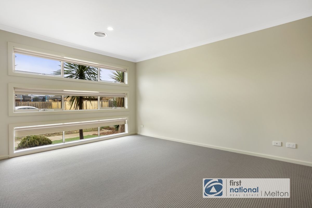 2 Lyptus Place, Brookfield VIC 3338, Image 1