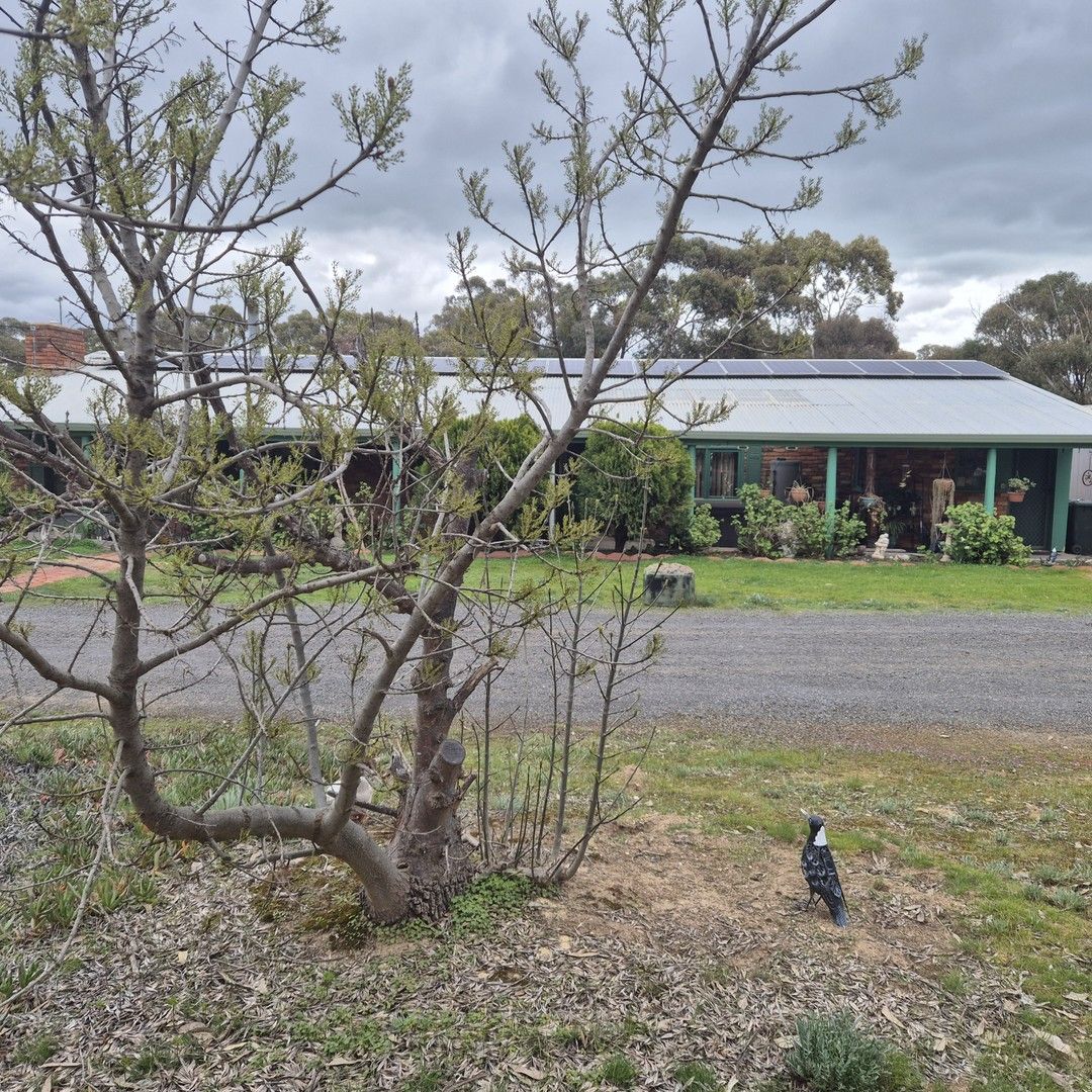 4 bedrooms House in 18 ROWES LANE BOWENVALE VIC, 3465