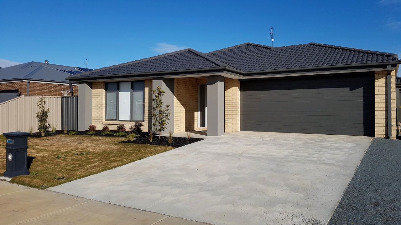 4 bedrooms House in 17 Cochrane Street ECHUCA VIC, 3564